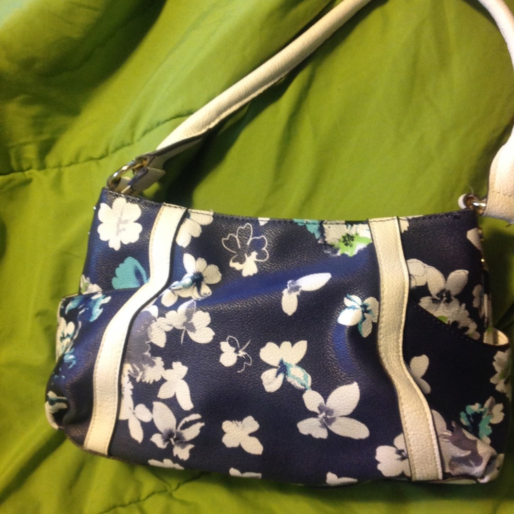 Liz Claiborne handbag, white blue med